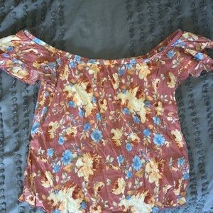 Flowy shoulder shirt